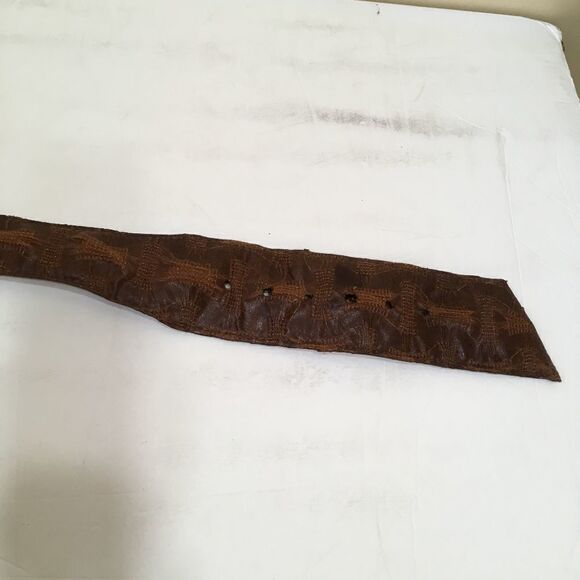 UNIQUE BROWN TEXTURED LEATHER BELT WITH LARGE GOLD BUCKLE - Picture 6 of 6